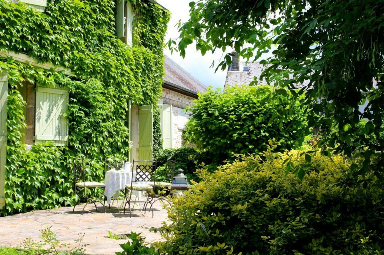 Chamborand Chez Claire Bed & Breakfast エクステリア 写真